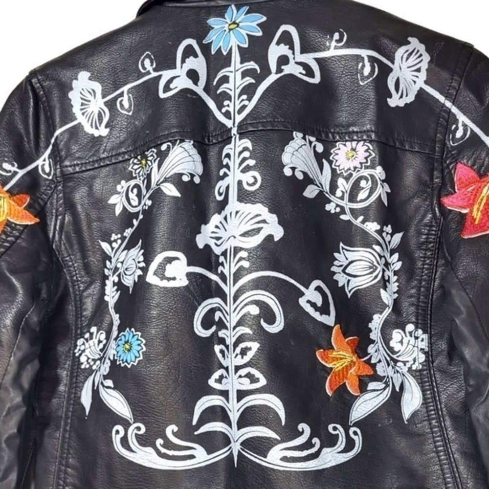 NEW Blank NYC Secret Keeper Faux Leather Embroidered Painted Jacket in Black - Picture 9 of 14